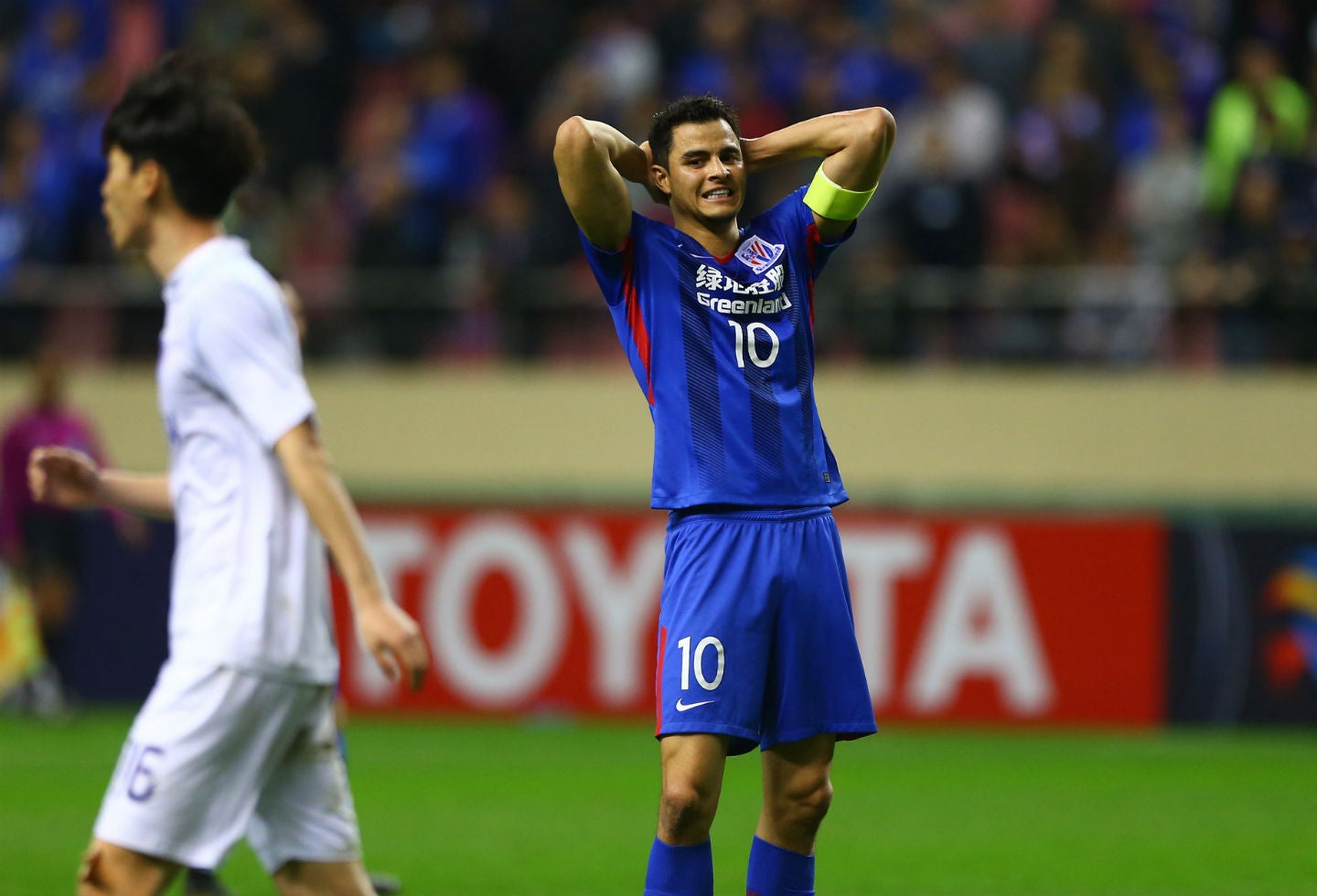 Giovanni Moreno jugando en Shangai Shenhua