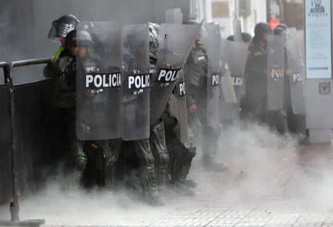 Marcha de estudiantes terminó en fuertes desmanes, en Bogotá