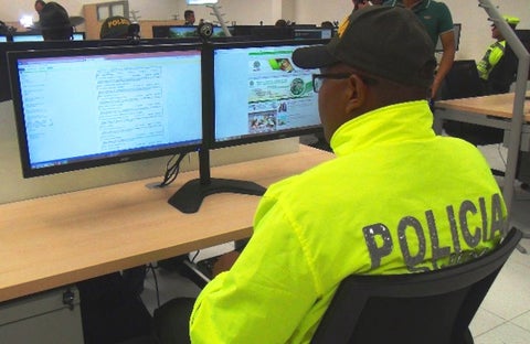 Policía