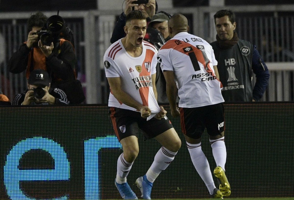 Rafael Santos Borré en clásico River vs Boca Juniors