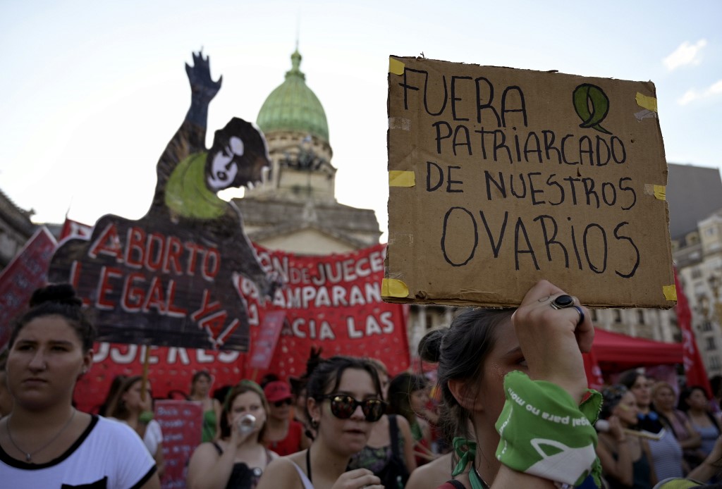 Presidente electo de Argentina impulsará proyecto para legalizar el aborto - La FM