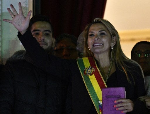 presidenta interina de bolivia Jeanine Añez