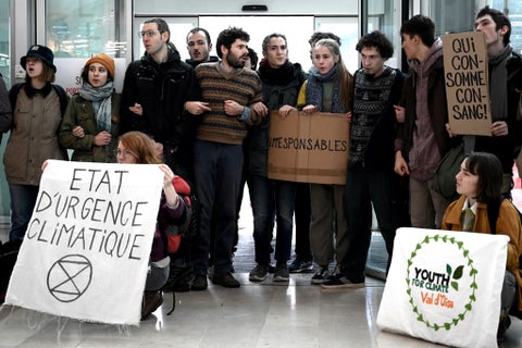 Protestas contra del black friday en Francia