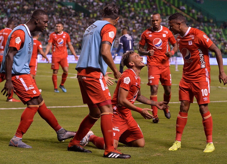 América