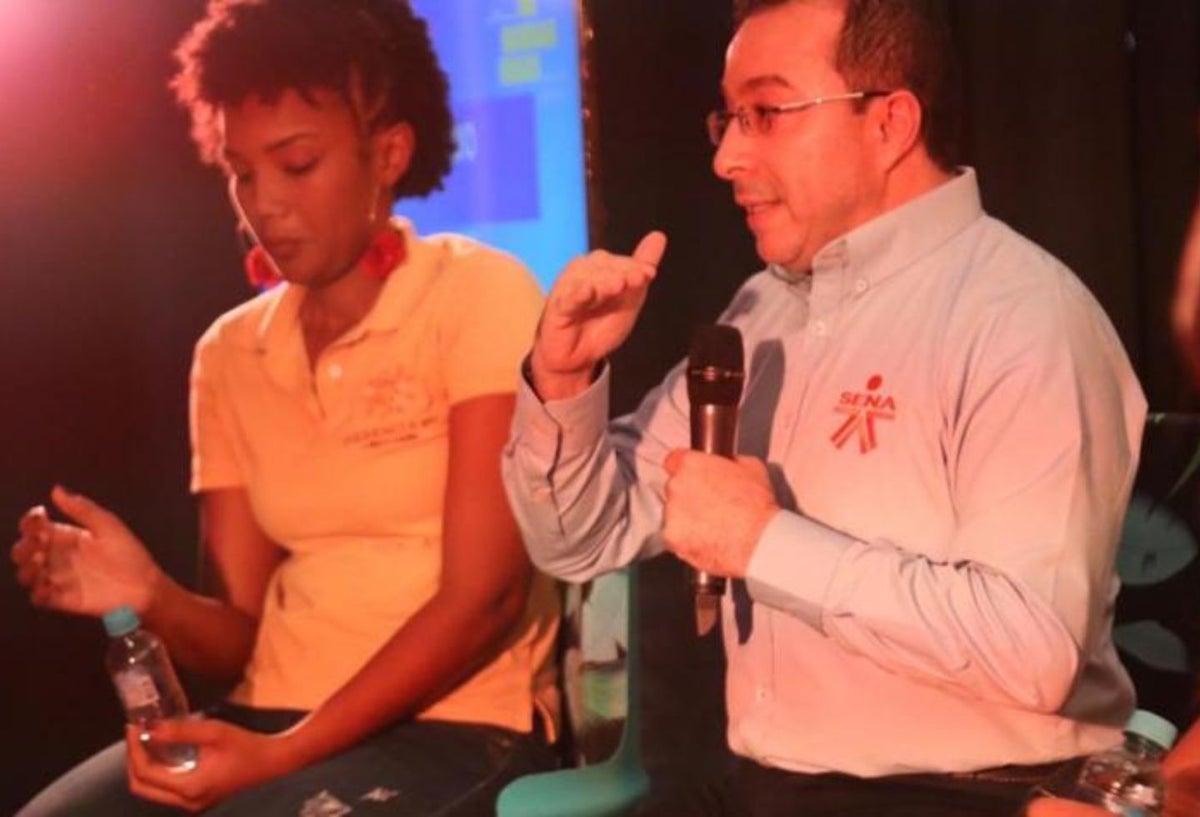 El director del Sena y su comentario sexista