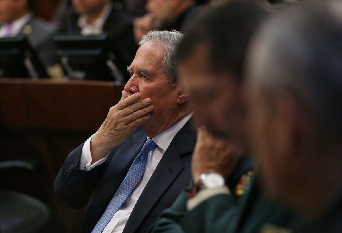 Guillermo Botero, ministro de Defensa en debate de moción de censura en su contra