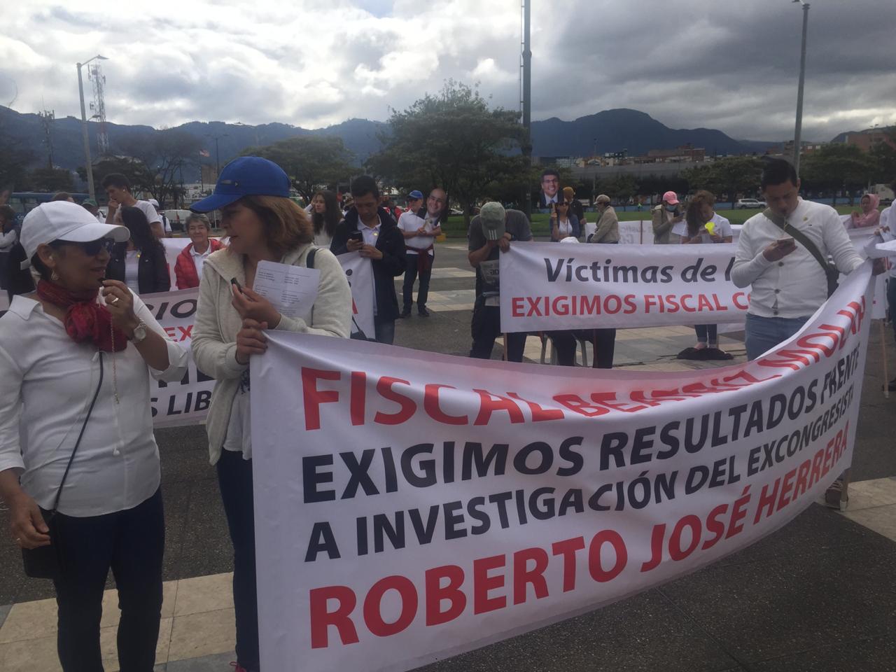 Protesta víctimas Elite