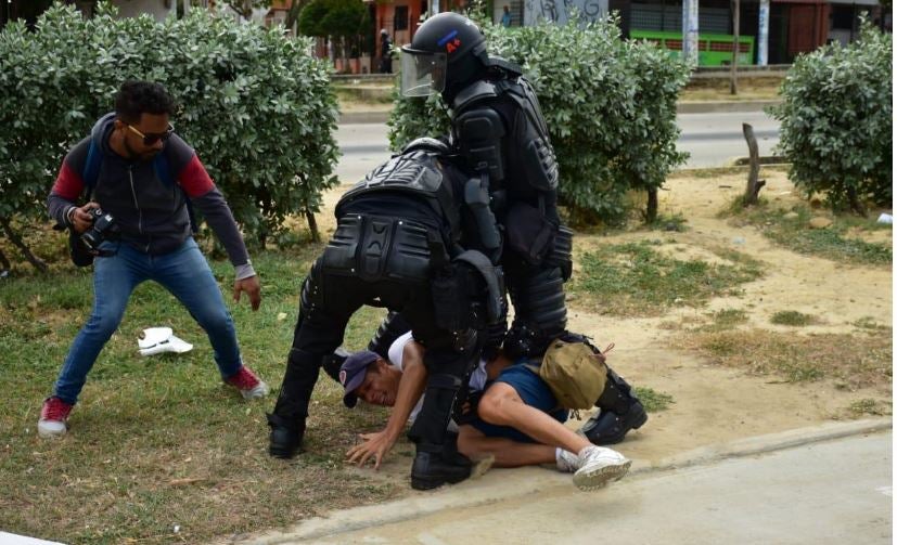 Periodista agredido