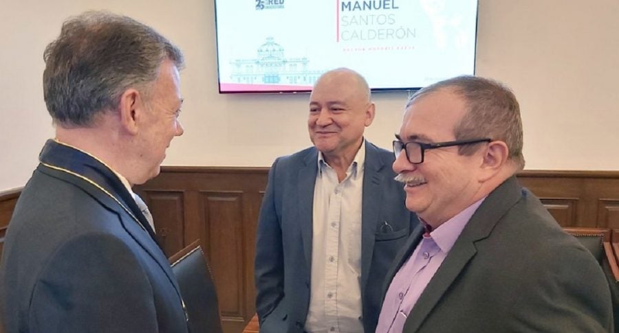 Juan Manuel Santos, 'Timochenko' y 'Carlos Lozada'