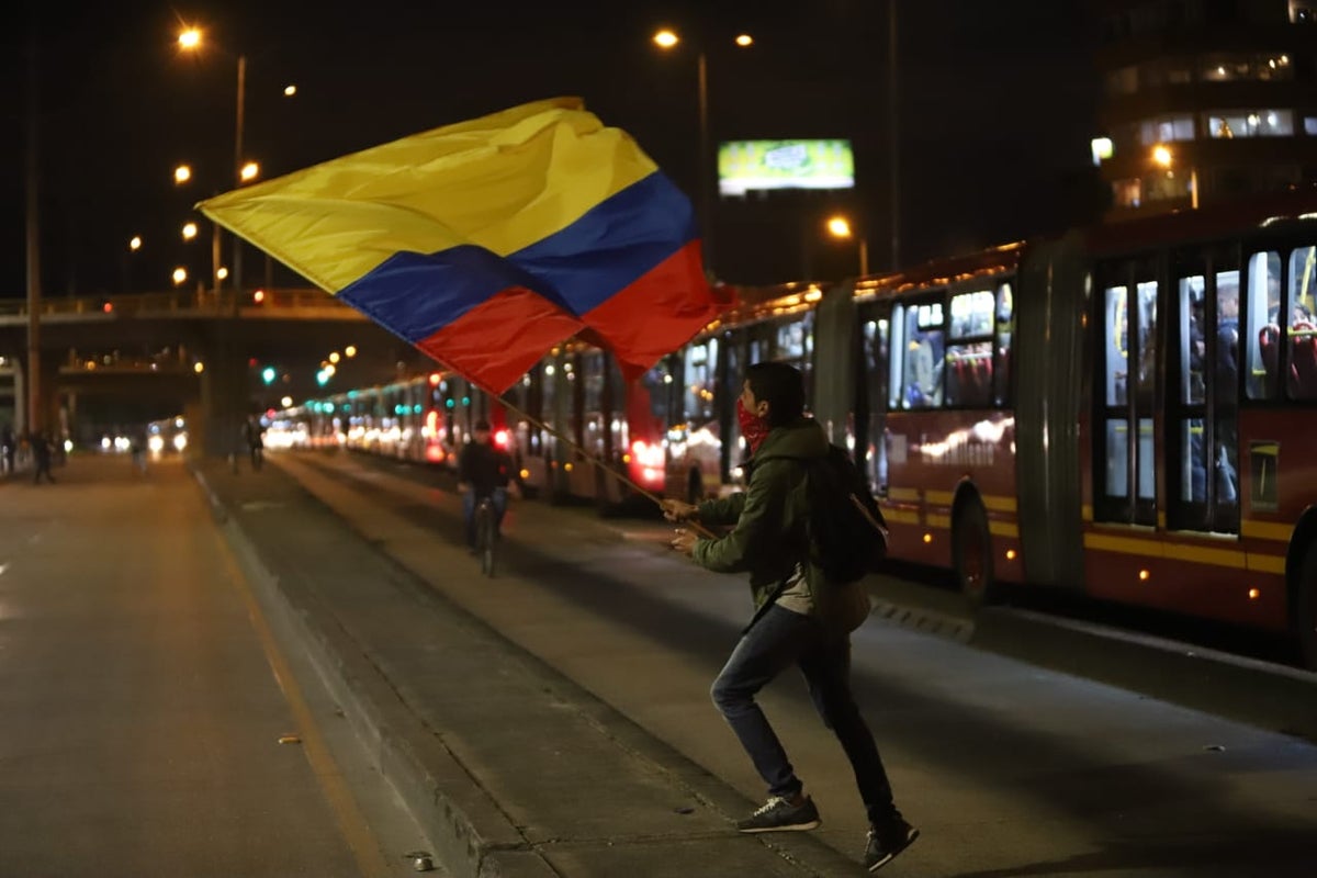 Manifestante en inmediaciones de la U Nacional
