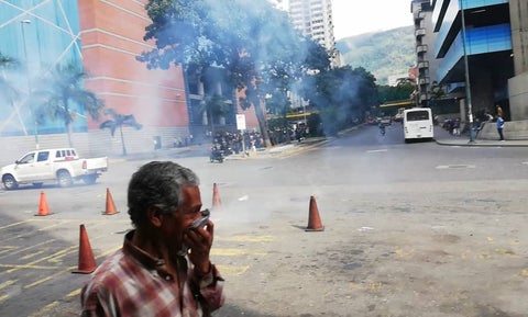 Policía de Venezuela dispersa concentración de la oposición