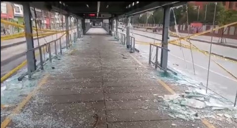 Estación de Transmilenio Policarpa quedó totalmente destruida