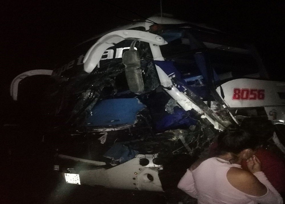 Accidente deja dos personas muertas