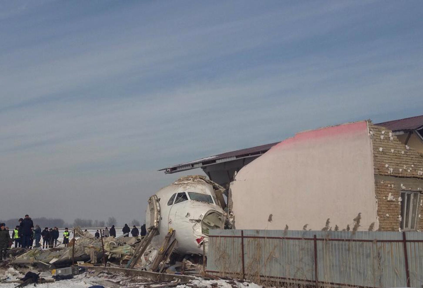 Avión accidentado en Kazajistán