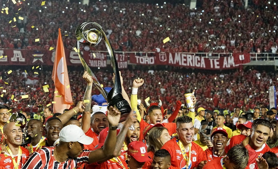 América