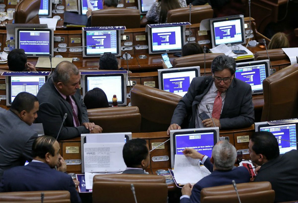 Ministro Alberto Carrasquilla en debate Ley de Crecimiento Económico en la Cámara de Representantes.