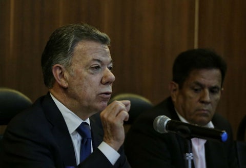 Juan Manuel Santos rindió versión libre en el CNE