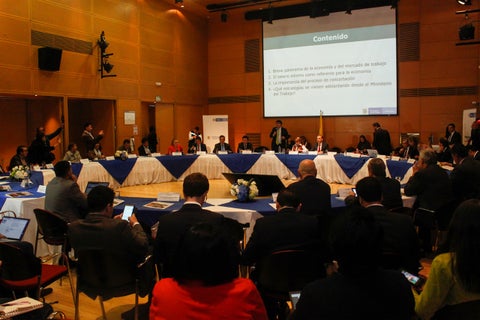 Mesa de Concertación Salarial define aumento de salario mínimo del próximo año.