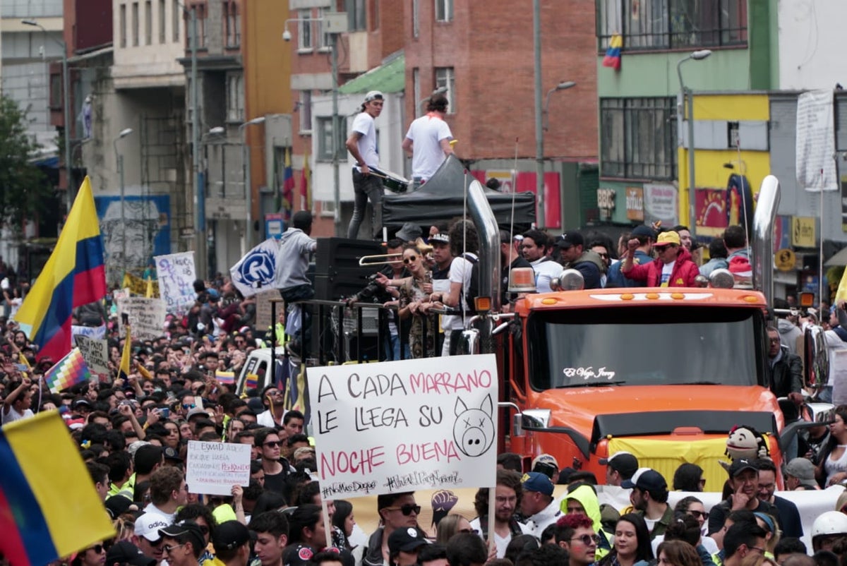 CANTO POR COLOMBIA