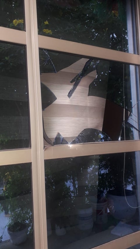 Atentan contra vivienda de líder