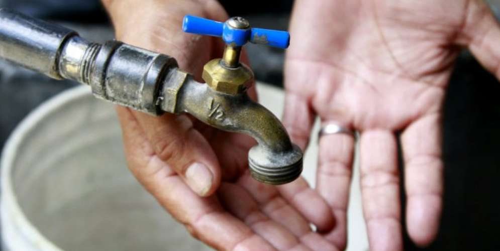 Sin agua