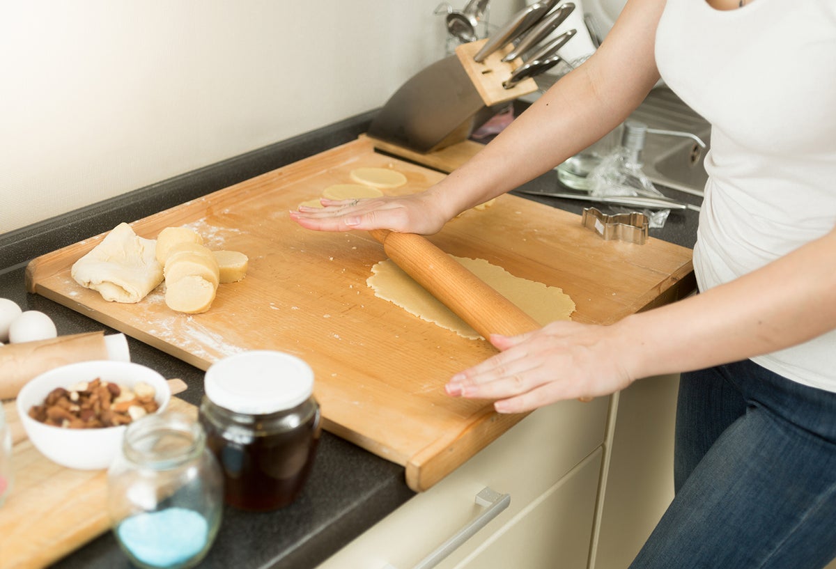 Ama de casa cocinando