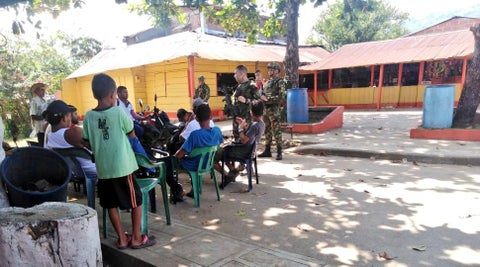 Tropas del Ejército hacen presencia en Tarazá, Antioquia