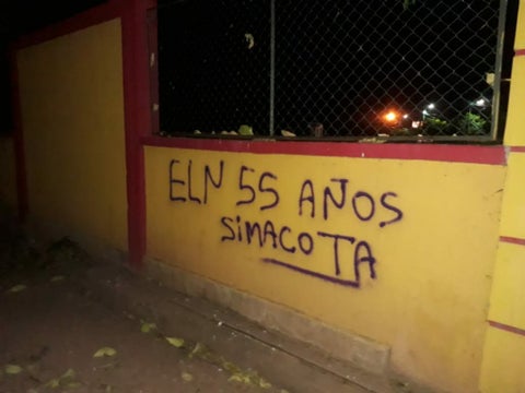 Grafitis del ELN en la sede de la Universidad de La Guajira