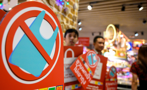 Tailandia prohíbe en los supermercados el uso de bolsas de plástico