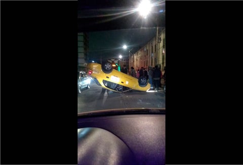 Taxi volcado