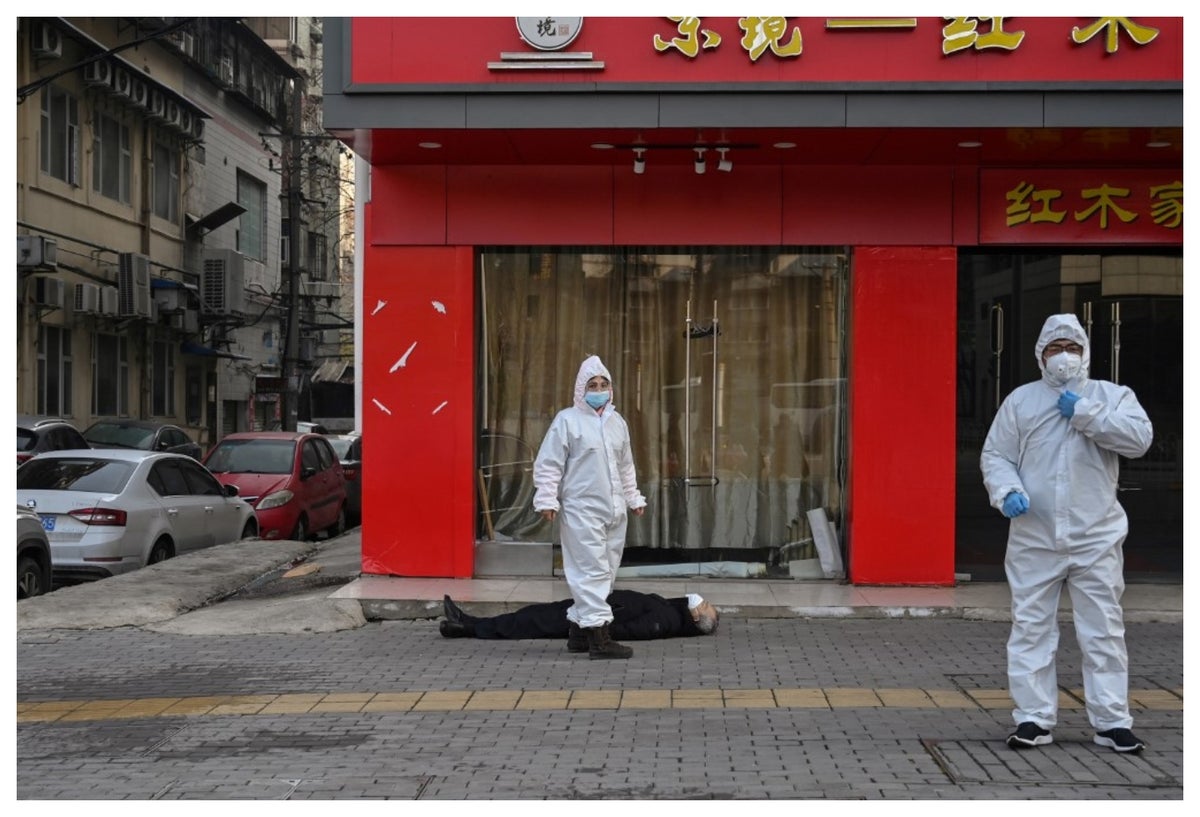 Hombre muerto en Wuhan