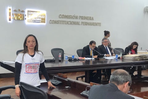 Johana Salamanca Jiménez hija de Gilma Jiménez en el Congreso de la República