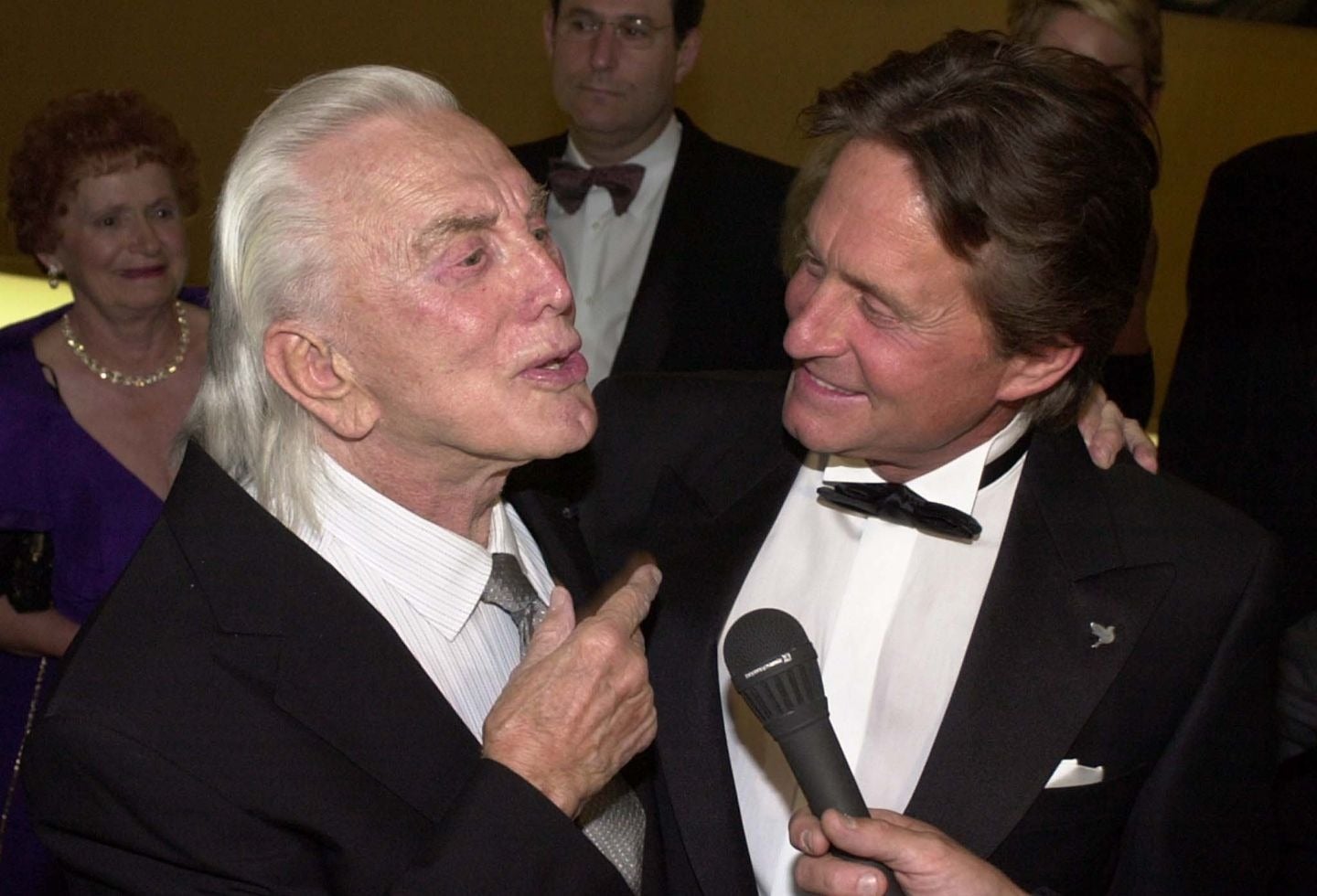 Kirk Douglas y Michael Douglas en 2001
