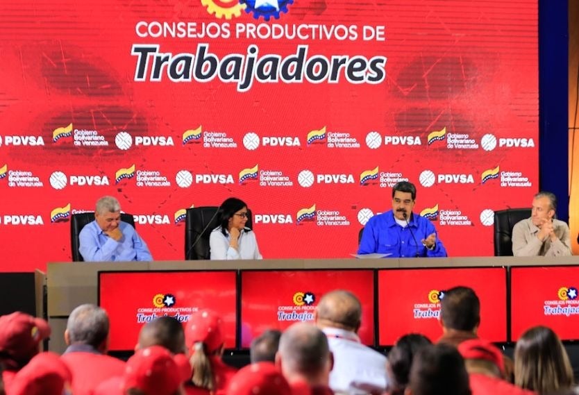Nicolás Maduro declara en emergencia a PDVSA