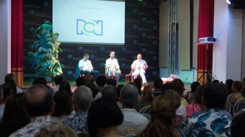 El conversatorio en el que participaron José Tolosa y Javier Cómez, fue moderado por el periodista Juan Lozano