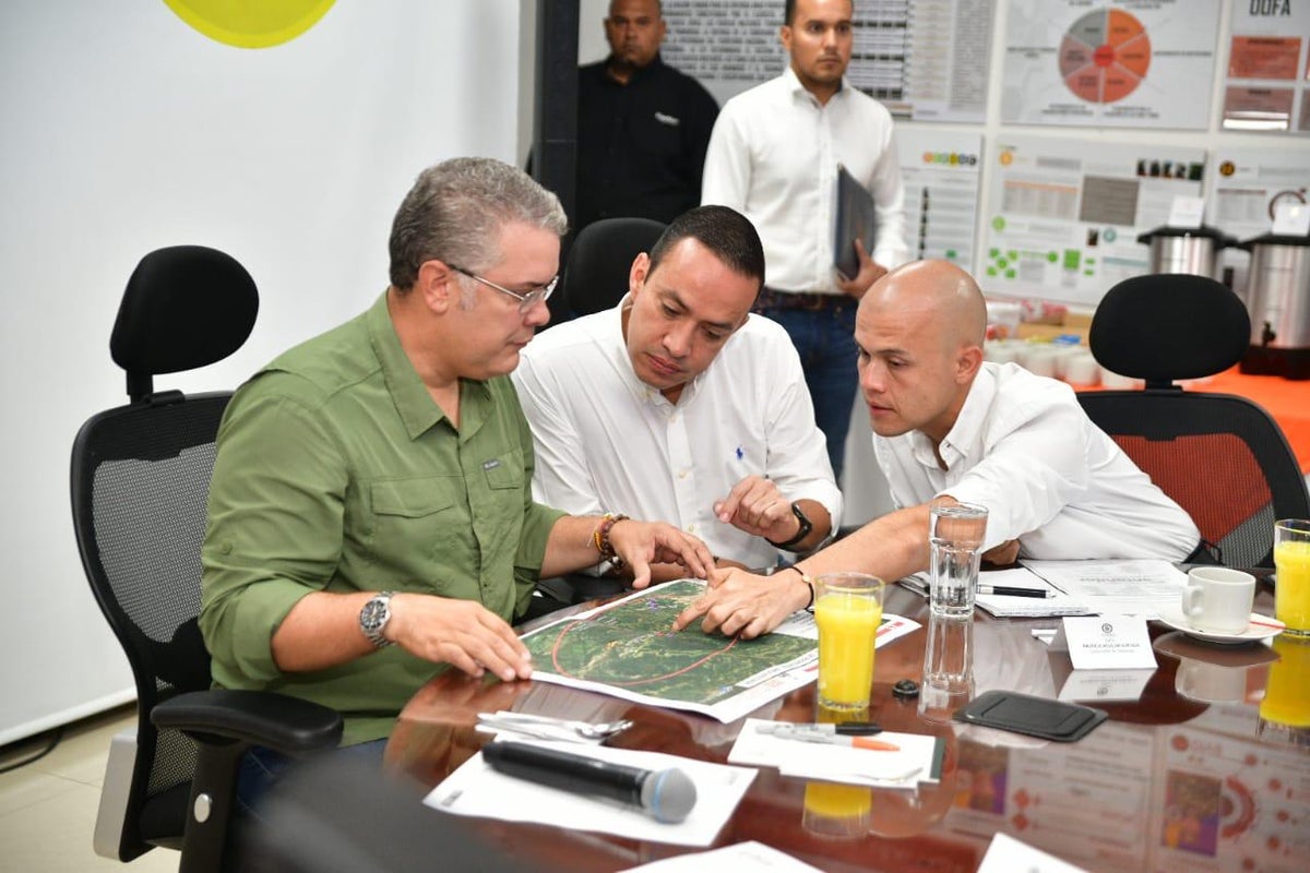 Garantizó subsidio de vivienda para las personas afectadas por esta emergencia ambiental y habilitó un puente aéreo para atender las necesidades.