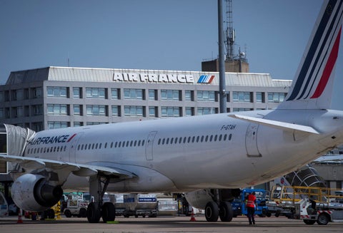 La decisión de Air France obedece a la amenaza que representa el coronavirus.