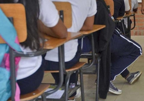 Son cerca de 75 mil estudiantes quienes no tendrán clases este lunes.