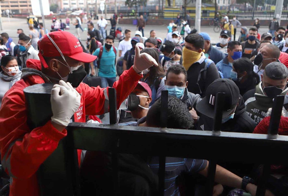 Bogotanos no acatan medidas contra coronavirus