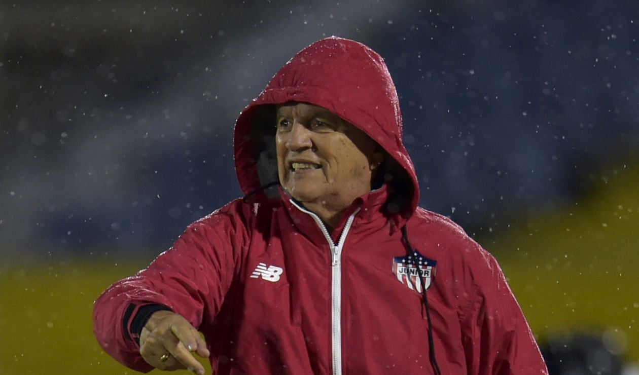 Julio Comesaña, Junior