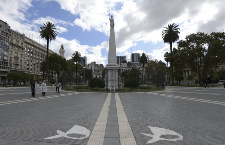 Coronavirus en Argentina - Plaza de Mayo