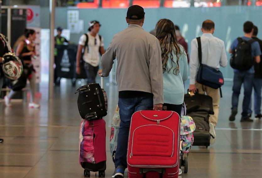 Colombianos varados en Guayaquil solicitan vuelo humanitario