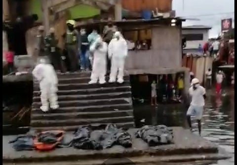 La comision judicial trasladó los cuerpos al área urbana de Tumaco.