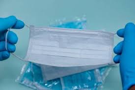 Tapabocas y guantes