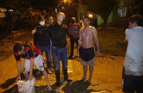 La quebrada La Palmira se desbordó por fuertes lluvias.