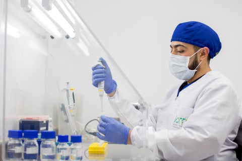Laboratorios de donde se realizan pruebas de COVID-19