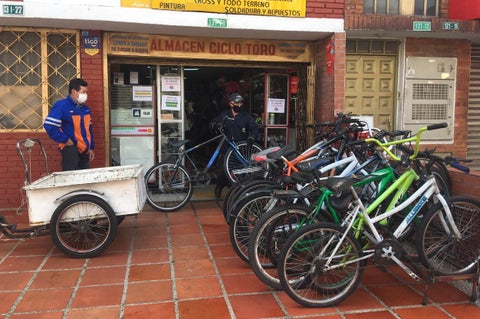 Negocios de bicicletas reabrieron durante la cuarentena, en Bogotá