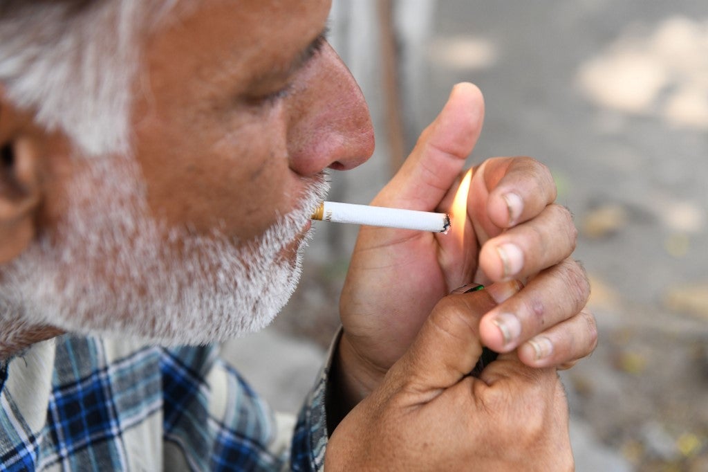 Coronavirus, cigarrillo