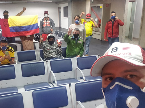 Colombianos varados en el exterior