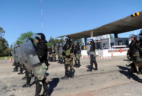 Militares de base naval de Uruguay